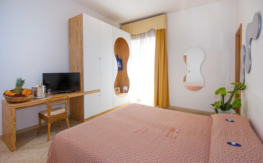 Joli Park Hotel - Caroli Hotels Gallipoli Esterno foto